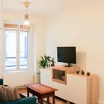 Bright With Balcony Quiet Location * Paris