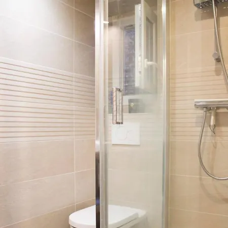 Bright With Balcony Quiet Location