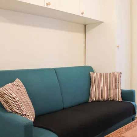 Bright With Balcony Quiet Location Apartment Paris