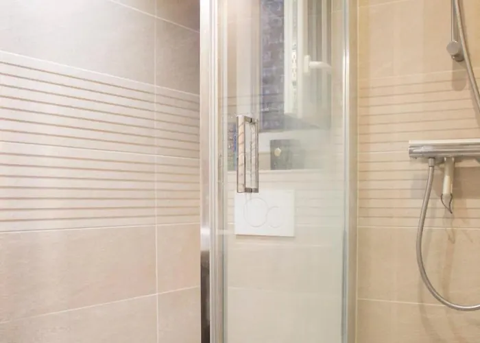 Bright With Balcony Quiet Location