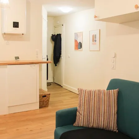 Bright With Balcony Quiet Location *