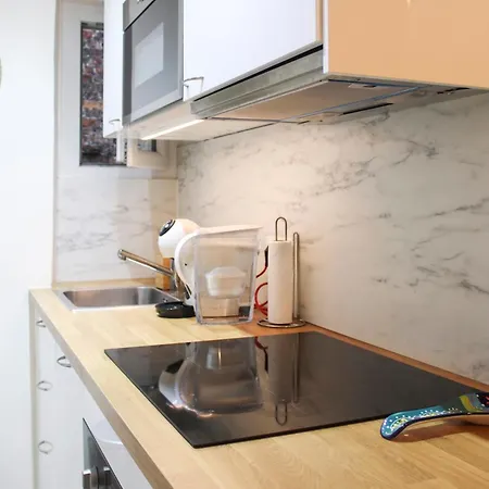 Appartement Bright With Balcony Quiet Location *